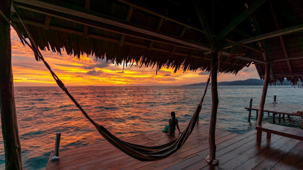 Yennanas Besir Methos Homestay - Raja Ampat מראה חיצוני תמונה