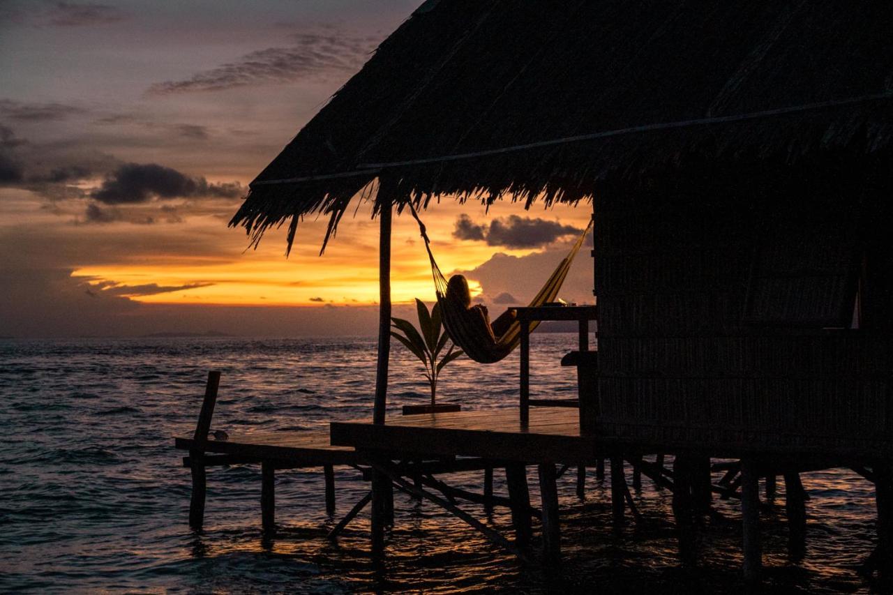Yennanas Besir Methos Homestay - Raja Ampat מראה חיצוני תמונה