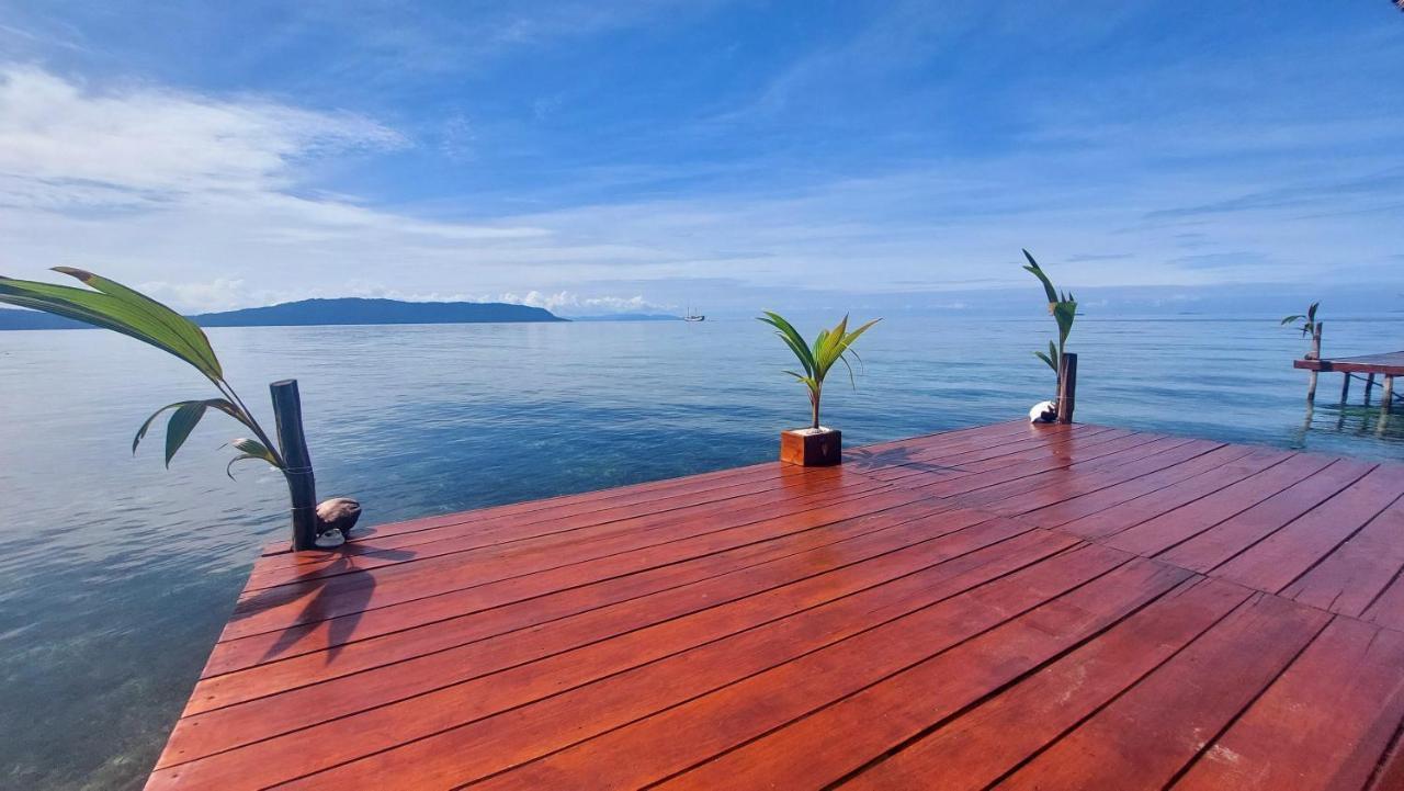 Yennanas Besir Methos Homestay - Raja Ampat מראה חיצוני תמונה