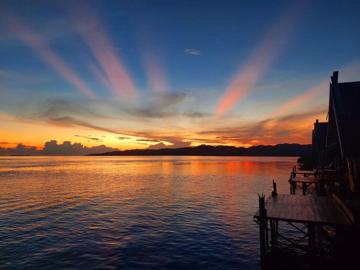 Yennanas Besir Methos Homestay - Raja Ampat מראה חיצוני תמונה