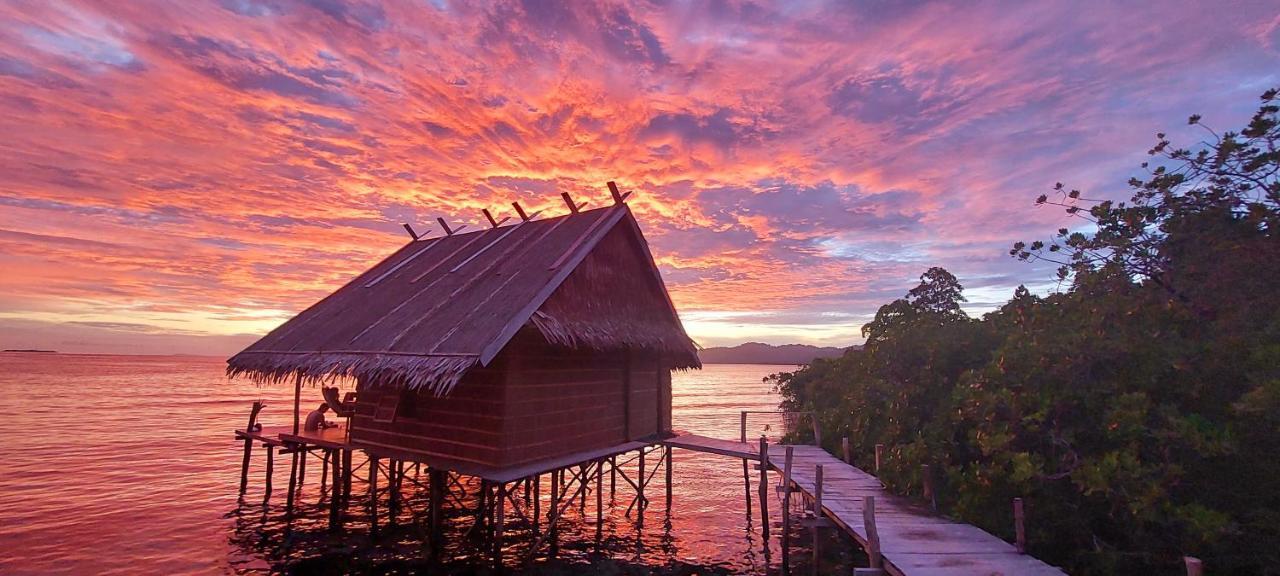 Yennanas Besir Methos Homestay - Raja Ampat מראה חיצוני תמונה